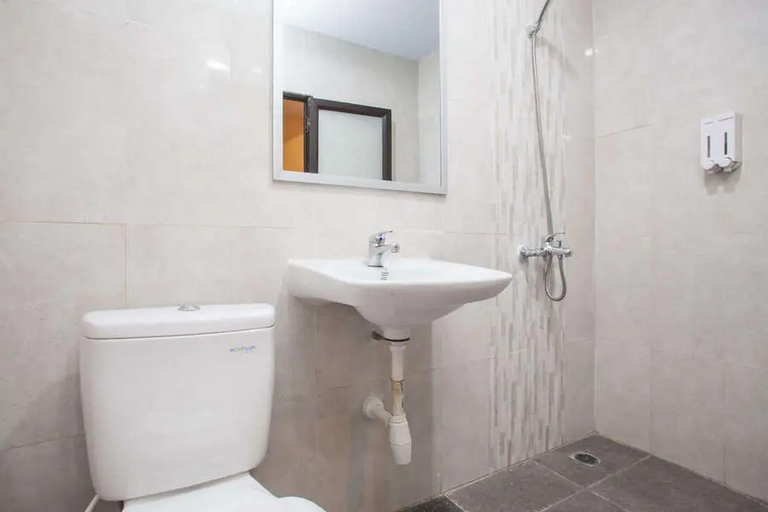 Bathroom 7