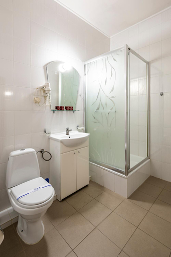 Bathroom 3, Hotel Galaktika, L'vivs'ka