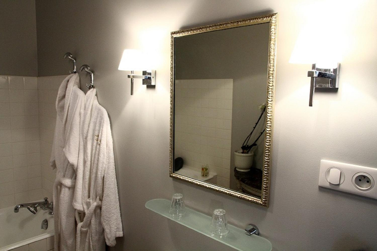 Bathroom 2, Chateau de la Giraudiere, Loir-et-Cher