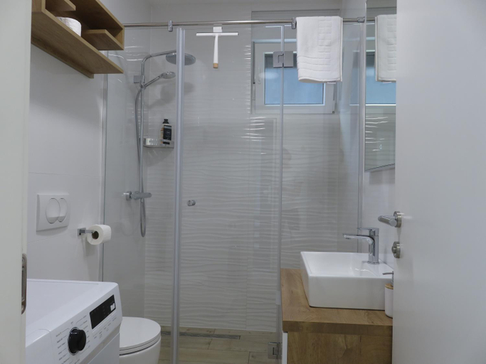 Bathroom 3, Maboka Studio, Zadar