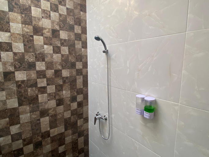 Bathroom 9