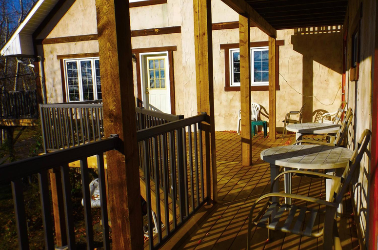 Others 5, Timberland Inn, Kenora