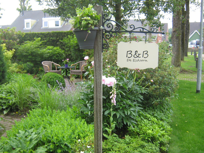 Others 4, B&B De Esdoorn, Noordenveld