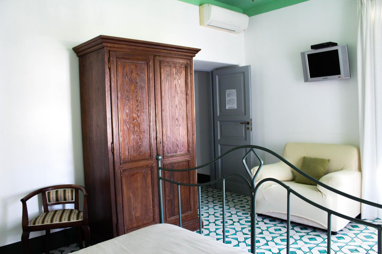 Others 5, Residence Acanto, Messina