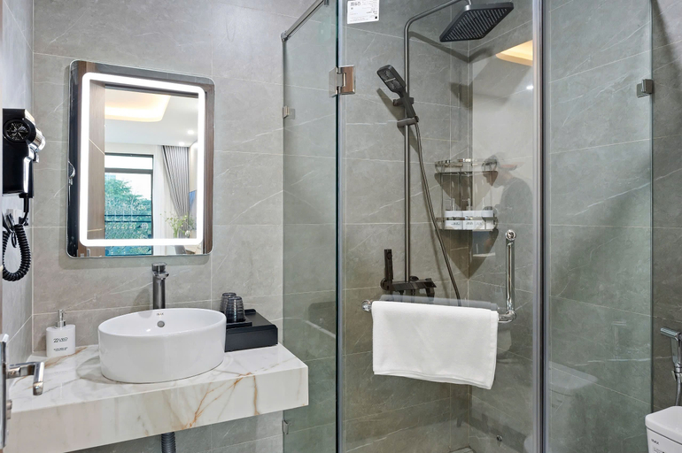 Bathroom 5, 22Land Cosmos Hotel, Tây Hồ