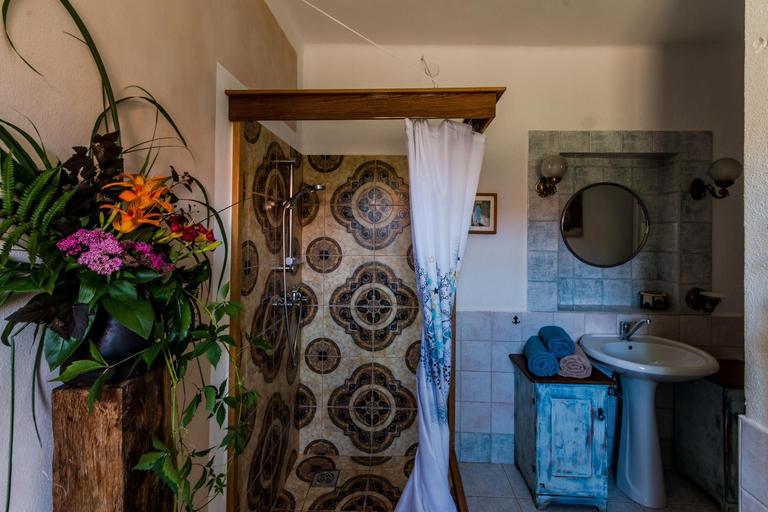 Bathroom 2, Videki Haz-Orseg, Lenti
