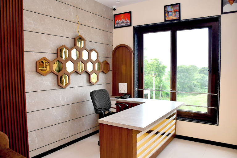 Others 4, Prabhu Chhaya Hotel, Chittaurgarh