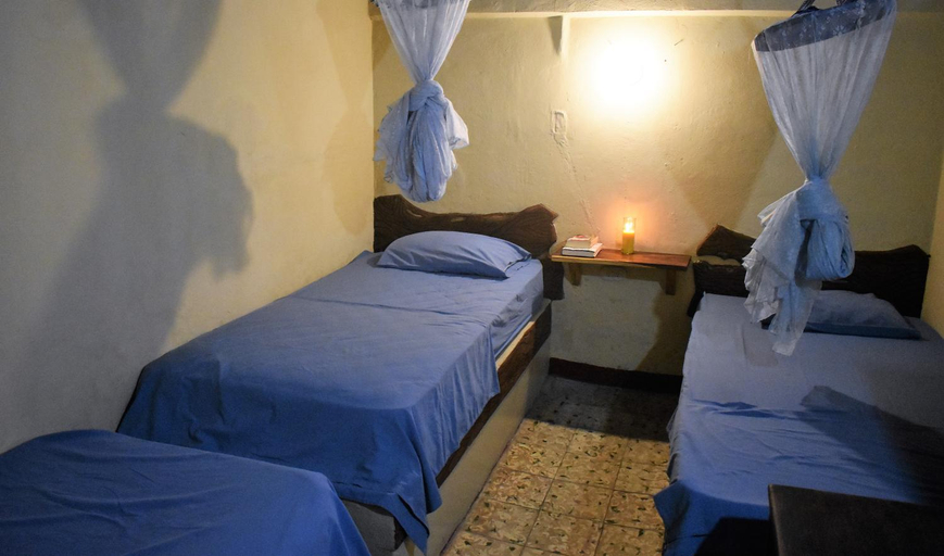 Bedroom 2, Hotel el Delfin, Taxisco