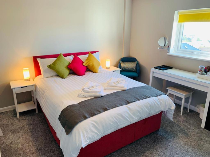 Bedroom 2, The Greenwich Rooms - Burger & Bird Bar & Restaurant, East Sussex
