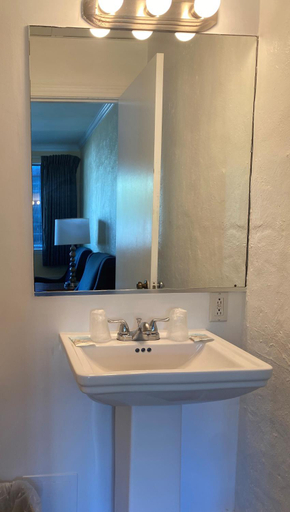 Bathroom 3, Ocean Cove Motel, Virginia Beach