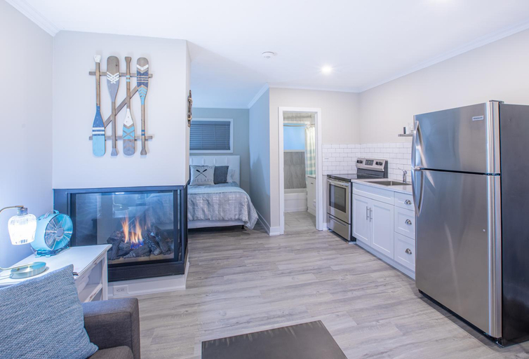 Others 5, Boutique Suite #2, Lake Hurron