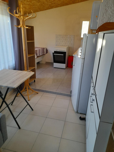Others 2, Chambres d'Hotes Chez Cecile a Lagnes, Vaucluse