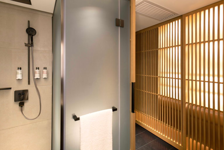 Bathroom 22
