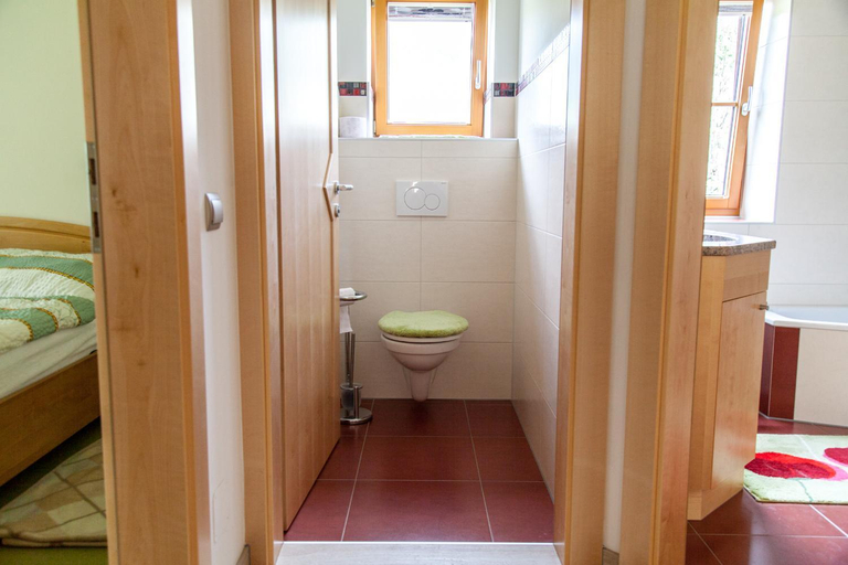 Bathroom 2, Berghof Reiter, Hermagor