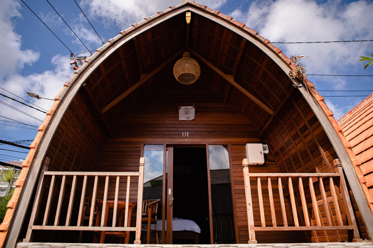 Exterior 3