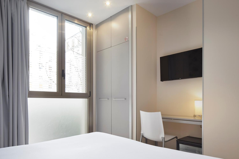 Bedroom 4, Welcome Gros hotel & apartments, Guipúzcoa