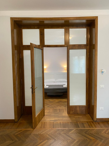 Others 5, Guest's Heaven, Rome