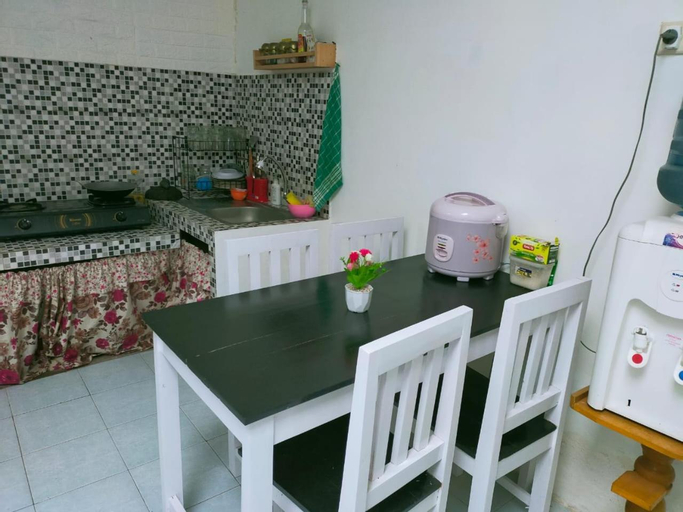 Dining Room 13