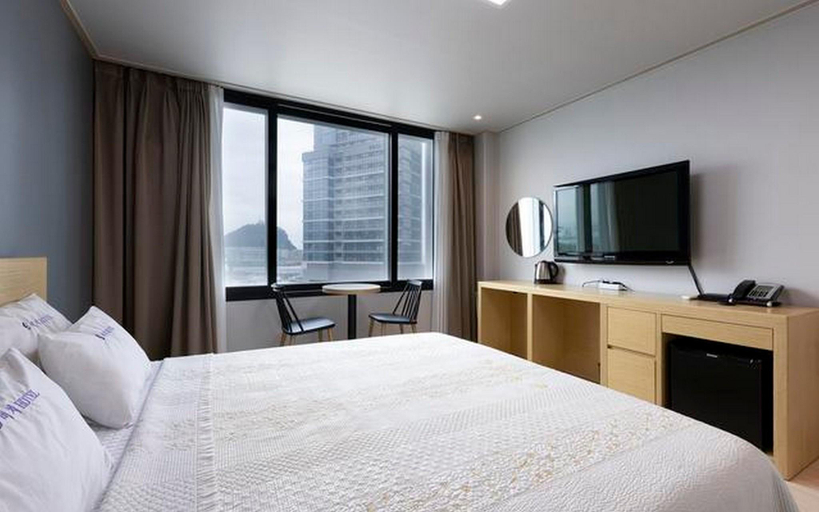 Bedroom 4, Busan Yeongdo Beach, Yeongdo