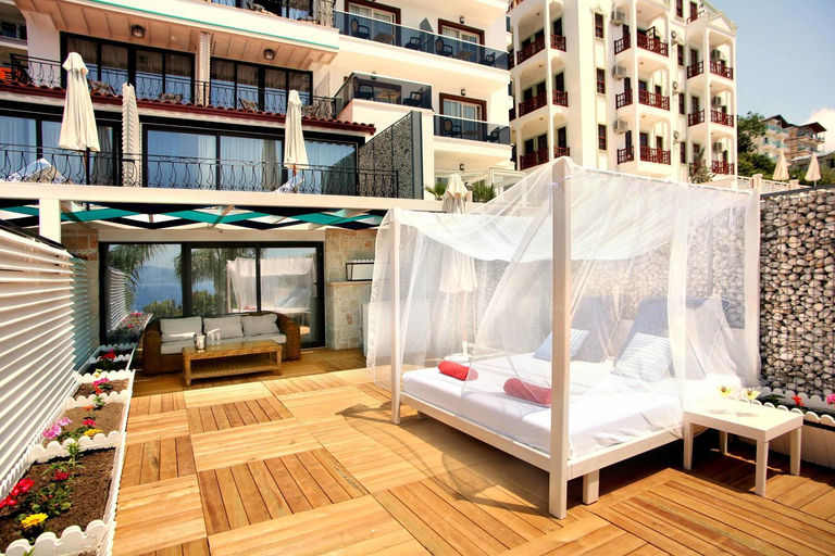 Bedroom 2, Nur Beach Hotel, Kaş