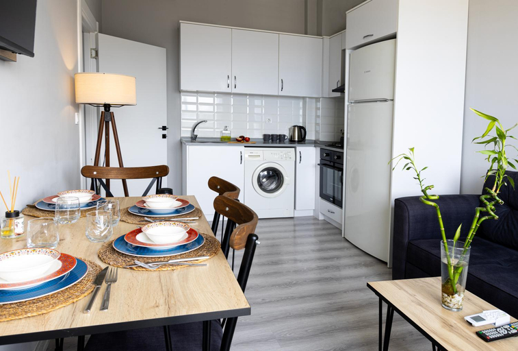 Others 4, ZAL SUİTE, Merkez