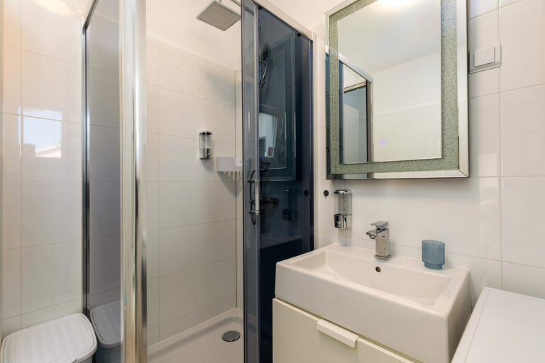 Bathroom 2, Villa Blue Lagoon, Kršan
