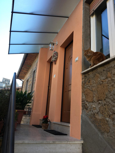 Others 4, Atmosfera d'Arte - Private parking, Terni