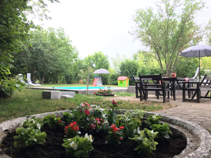 Others 5, Dve kuce pored jezera, Subotica