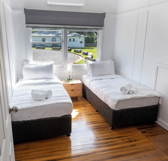 Bedroom 2, Maydena Lodge, Derwent Valley