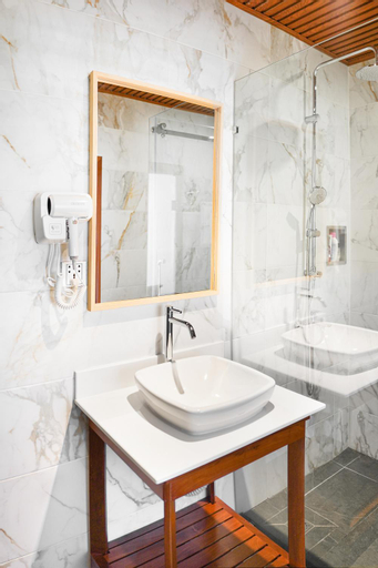 Bathroom 3