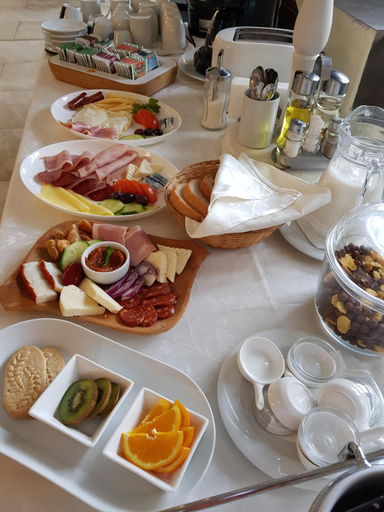 Food & Drinks 5, Pensiunea Edy Turda, Turda