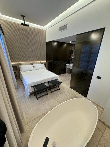 Others 4, Al Capri Suite & Private Pool, Napoli