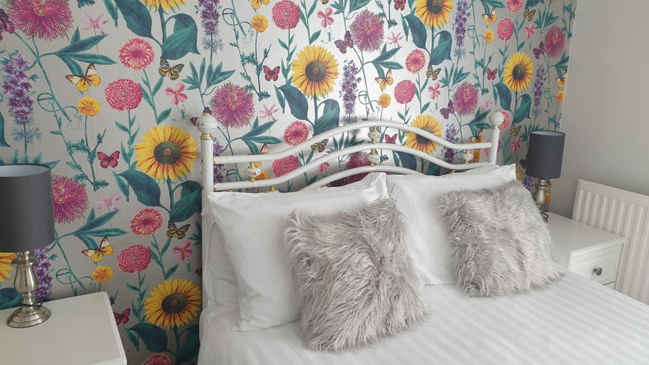 Others 4, No 6 Quality Guesthouse, Conwy
