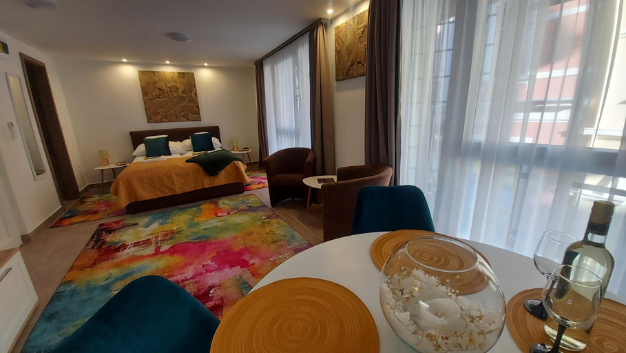 Bedroom 2, City Center Apartmanhaz, Eger