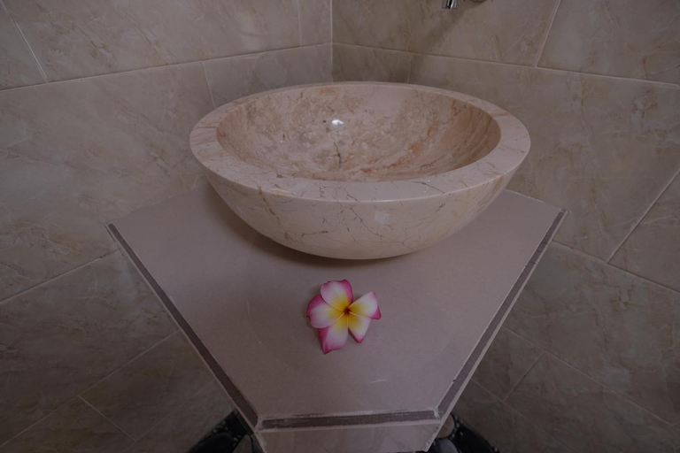 Bathroom 5, Abian Selumbung Bungalow, Klungkung
