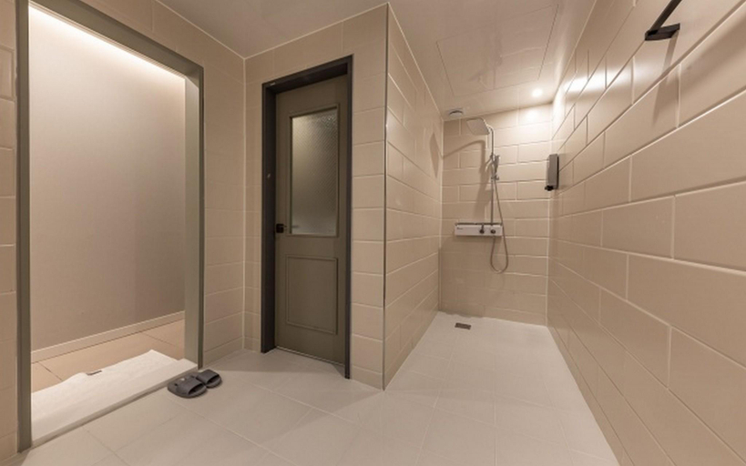 Bathroom 4, Dongtan icon, Hwaseong
