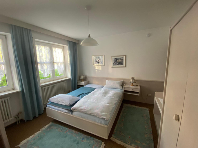 Bedroom 3, Xundheits Hotel Garni Eckershof, Rottal-Inn