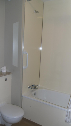Bathroom 3, Eyesleepover, Scottish Borders