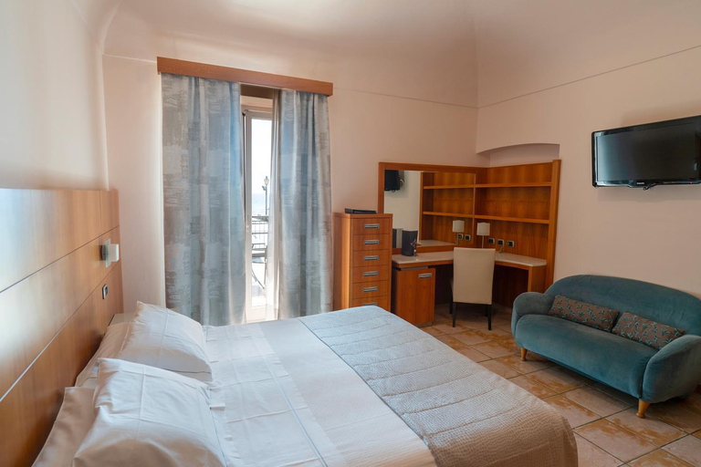 Bedroom 10