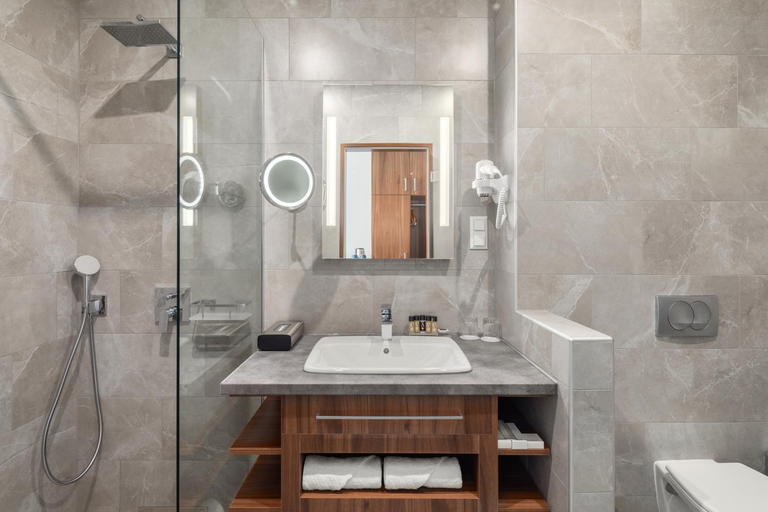 Bathroom 4, Sirius Hotel****Superior, Hévíz/Keszthely