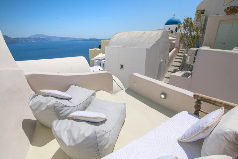Others 4, Morfi Cave House, South Aegean