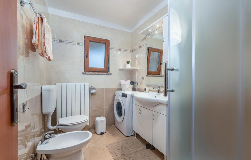 Bathroom 3, Apartments Villa Ana, Poreč