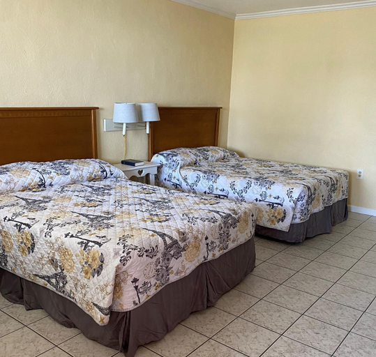 Bedroom 2, Ocean Cove Motel, Virginia Beach