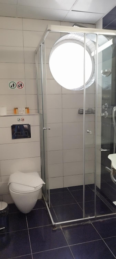Bathroom 3, Hotel Perfect, Varna