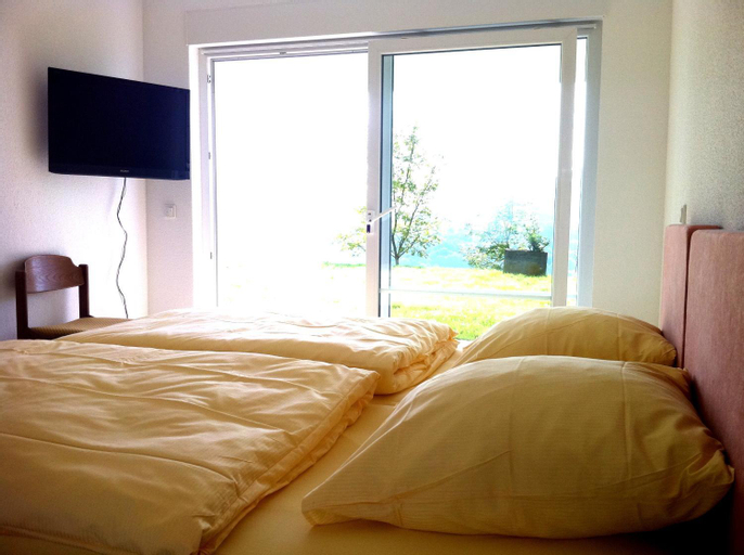 Bedroom 9