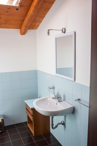 Bathroom 3, Le Coccole, Catania