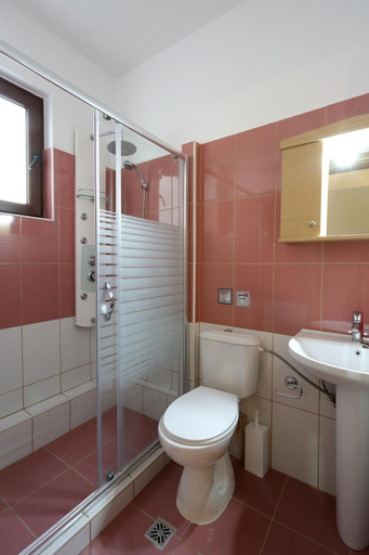 Bathroom 3, Olga Dova Apartments, Epirus