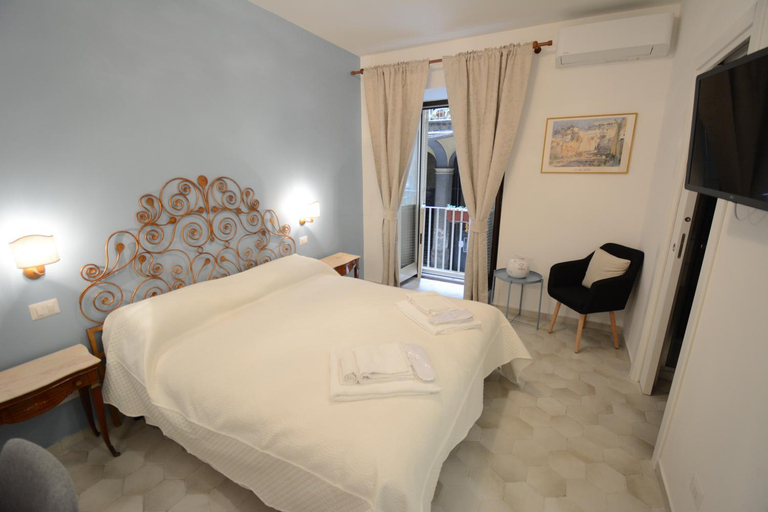 Others 4, B&B Palazzo de Campora, Napoli