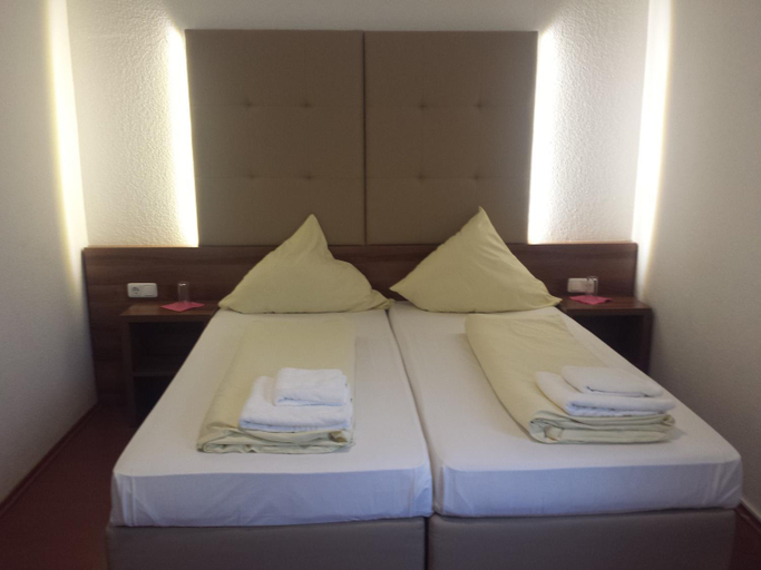 Bedroom 2, Hotel Riede, Bremen