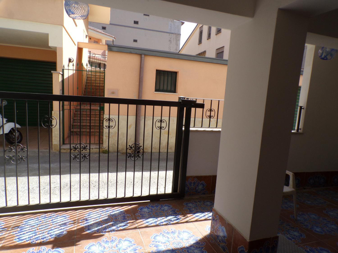 Others 3, NUOVA AURORA Rent Rooms, Messina